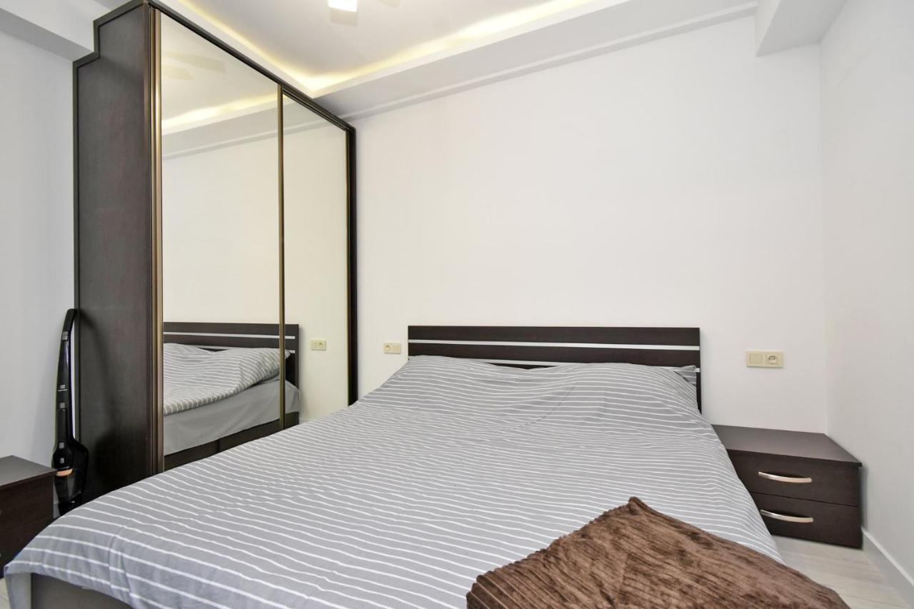 Apart House In Centr Koghbaci Strit Yerevan Luaran gambar