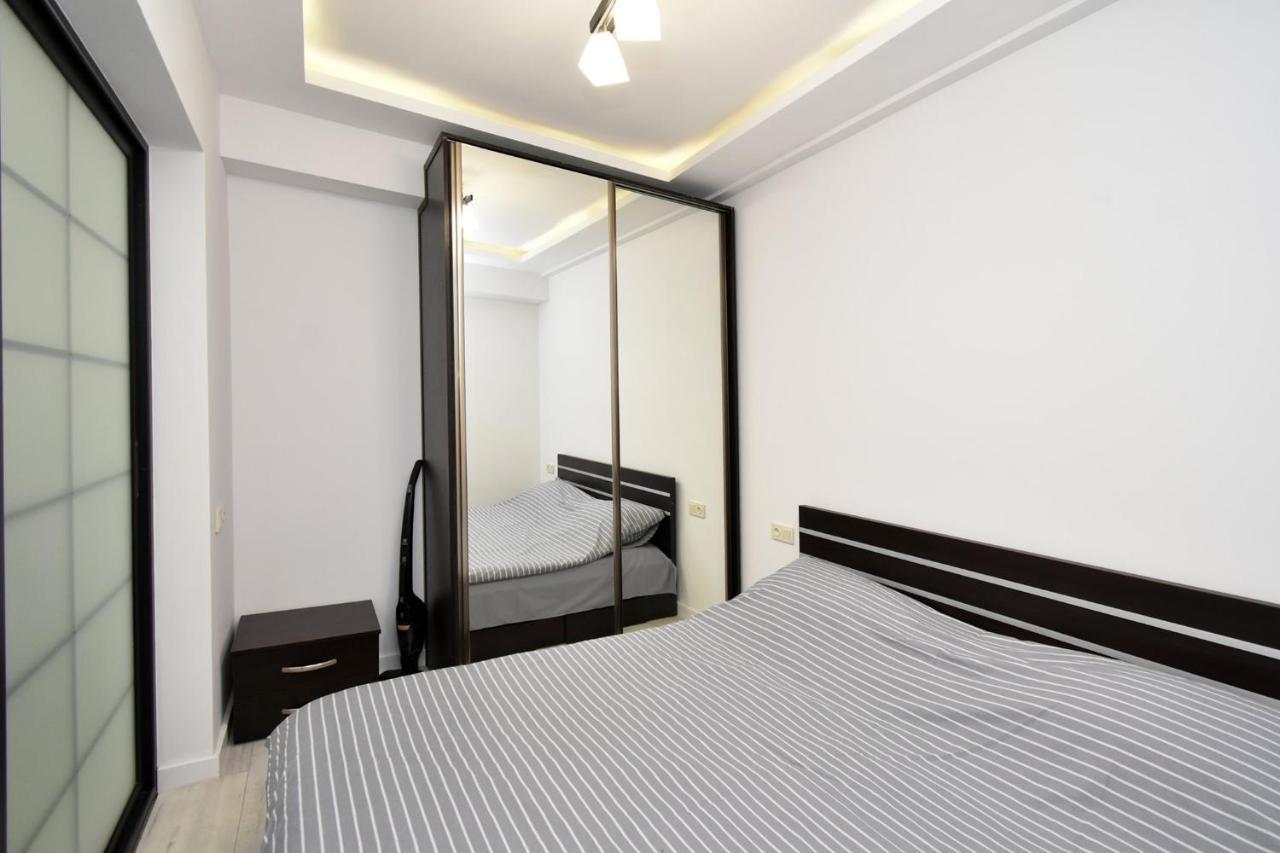 Apart House In Centr Koghbaci Strit Yerevan Luaran gambar