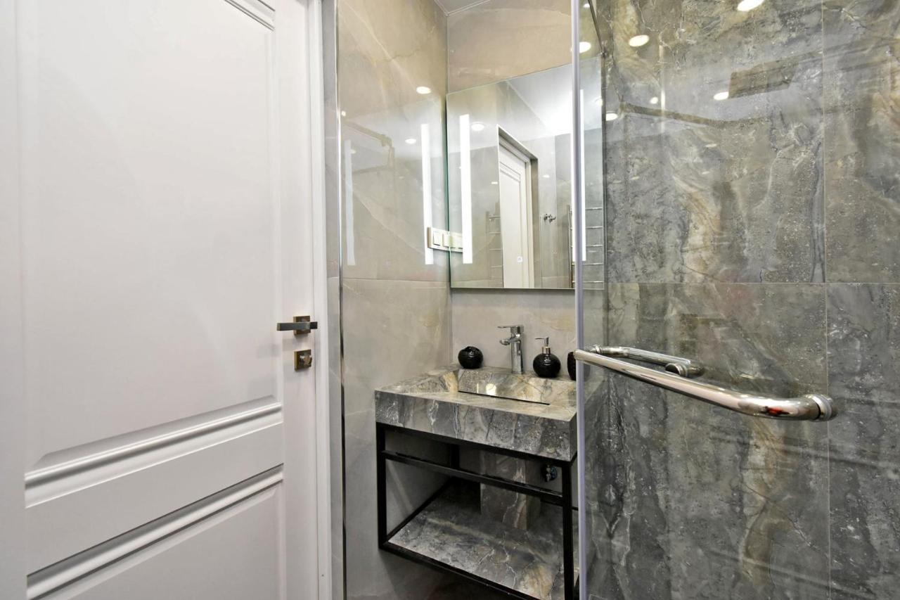 Apart House In Centr Koghbaci Strit Yerevan Luaran gambar
